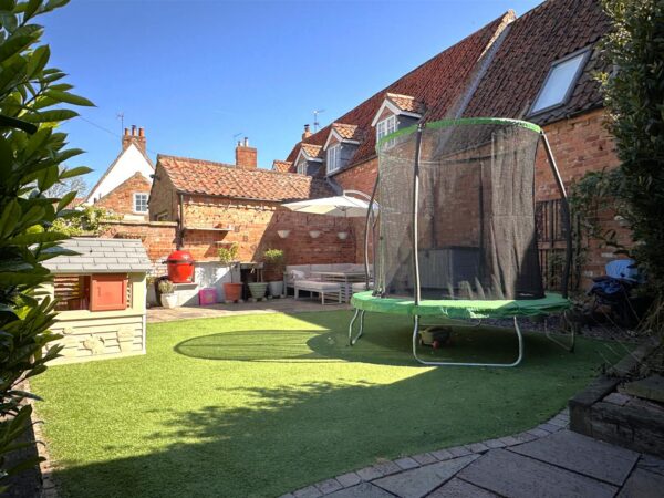 Grange Court, Great North Road, South Muskham, Newark