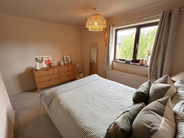 Hounsfield Close, Newark