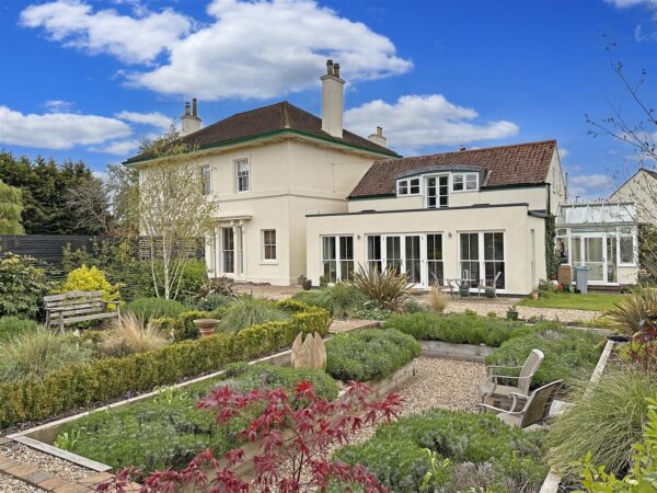 Mayfield House, High Street, Collingham, Newark