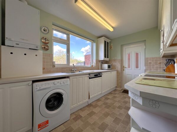 Swinderby Road, Collingham, Newark