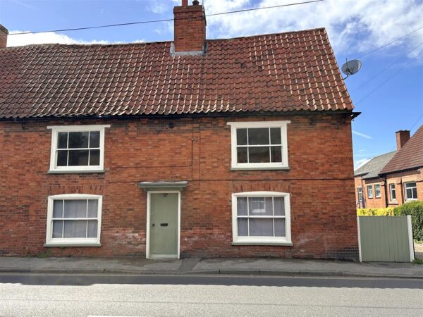 High Street, Collingham, Newark