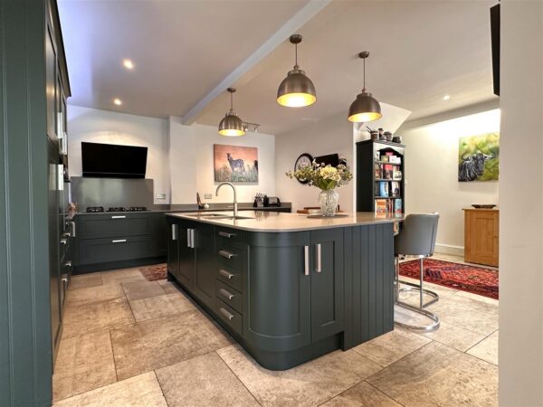 Mayfield House, High Street, Collingham, Newark