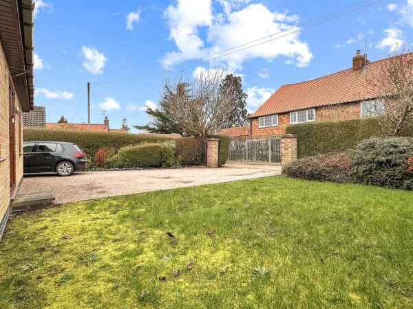 Lorander, Temperance Lane, Collingham, Newark