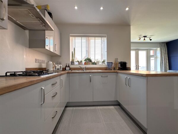 Flaxley Way, Middlebeck, Newark