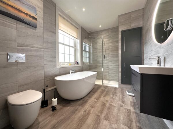 Mayfield House, High Street, Collingham, Newark