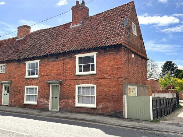 High Street, Collingham, Newark