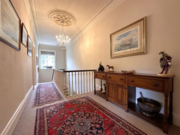 Mayfield House, High Street, Collingham, Newark