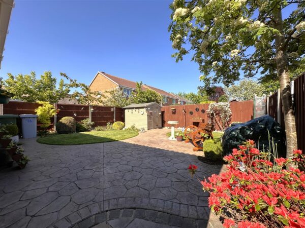 Saucemere Drive, Newark