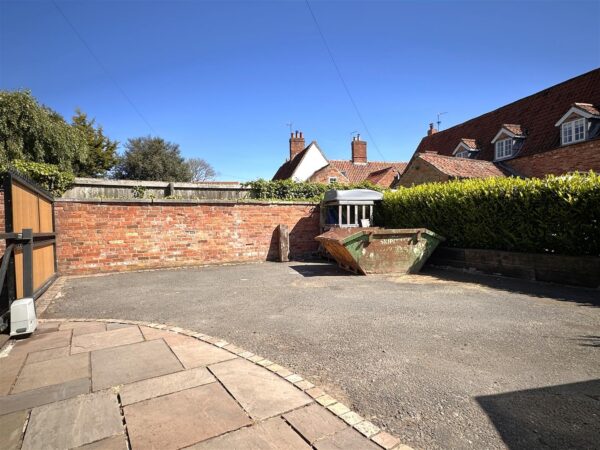 Grange Court, Great North Road, South Muskham, Newark