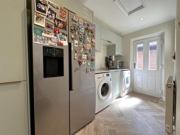 Lacey Green, Balderton, Newark