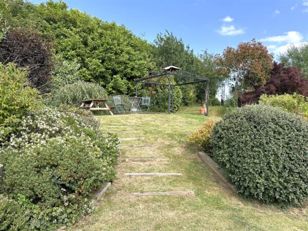 The Hayloft, Barn 3, Park Farm, Newark Road, Wellow, Newark
