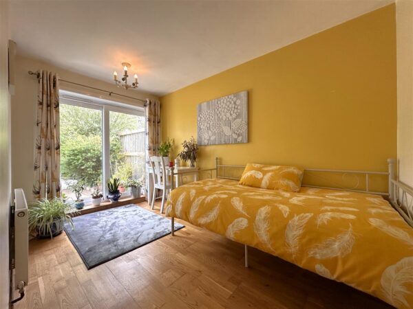 Butterfly Bungalow, Village Close, Farndon, Newark