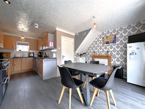 Almond Grove, Farndon, Newark
