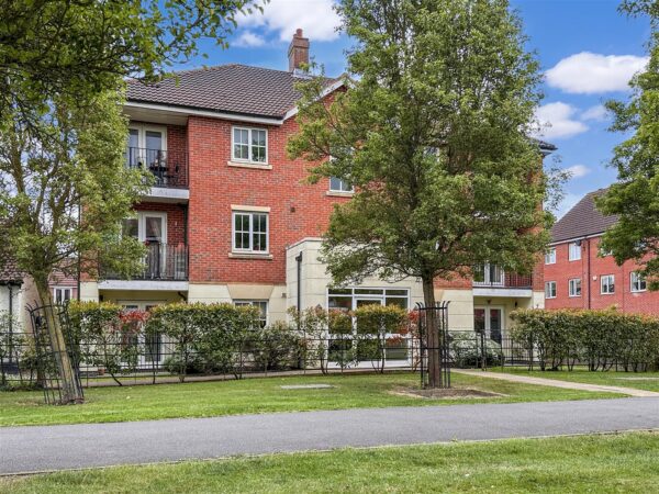 Rubys Walk, Fernwood, Newark