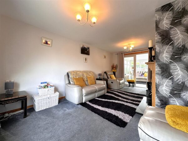 Almond Grove, Farndon, Newark