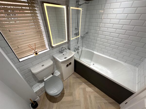 Goldstraw Lane, Fernwood, Newark