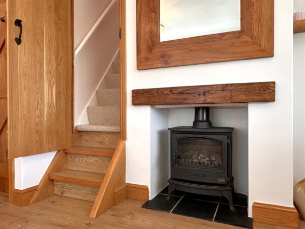 Butterfly Bungalow, Village Close, Farndon, Newark