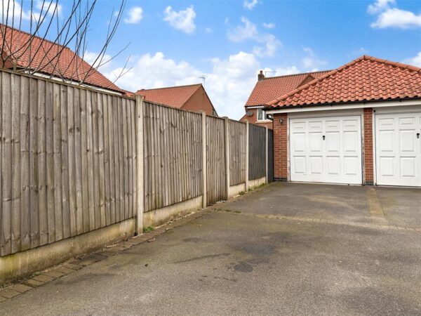 Goldstraw Lane, Fernwood, Newark