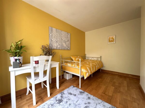 Butterfly Bungalow, Village Close, Farndon, Newark