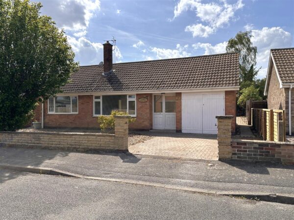 Redlands, Longfellow Drive, Balderton, Newark
