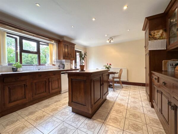 Maple House, School Lane, Claypole, Newark