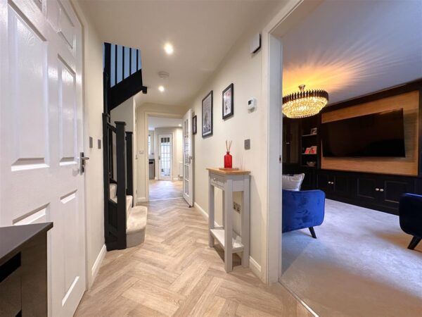 Goldstraw Lane, Fernwood, Newark