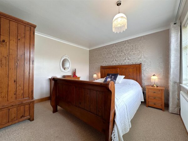 Butterfly Bungalow, Village Close, Farndon, Newark
