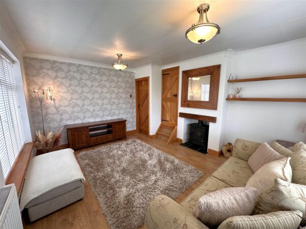 Butterfly Bungalow, Village Close, Farndon, Newark