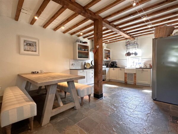 The Hayloft, Barn 3, Park Farm, Newark Road, Wellow, Newark