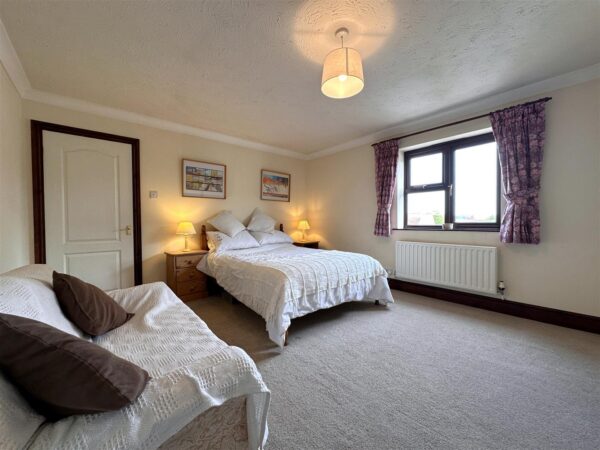 Maple House, School Lane, Claypole, Newark