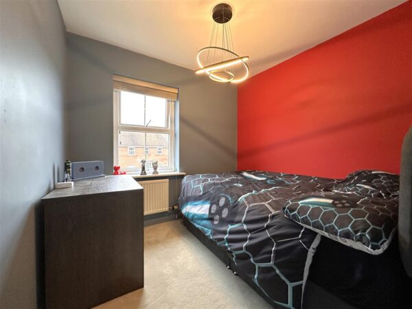 Goldstraw Lane, Fernwood, Newark