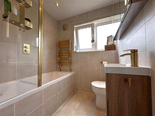 Kingsway, New Balderton, Newark