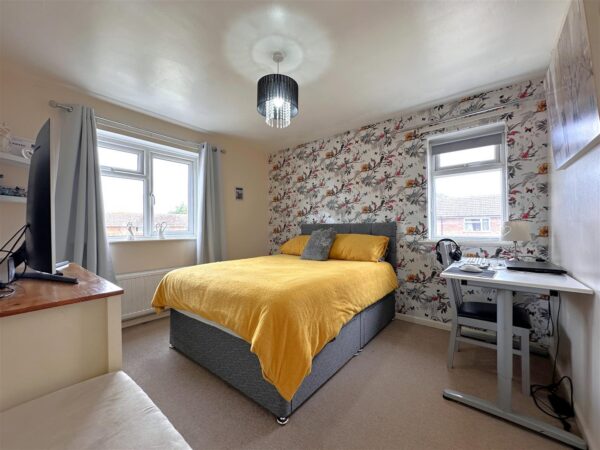 Almond Grove, Farndon, Newark