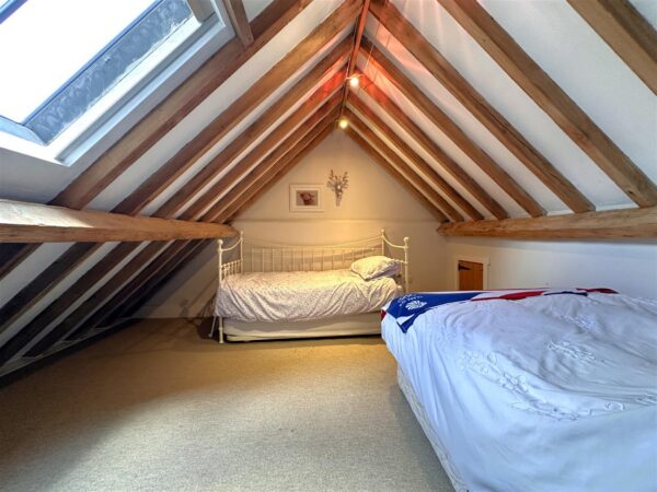The Hayloft, Barn 3, Park Farm, Newark Road, Wellow, Newark