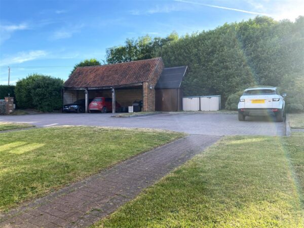 The Hayloft, Barn 3, Park Farm, Newark Road, Wellow, Newark