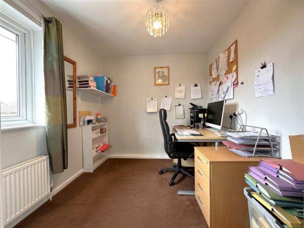 Almond Grove, Farndon, Newark