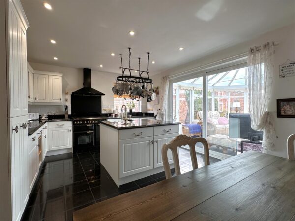 Marlowe Drive, Balderton, Newark