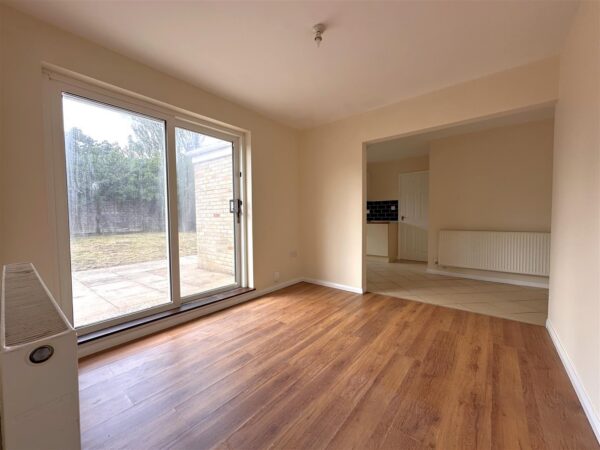 Redlands, Longfellow Drive, Balderton, Newark