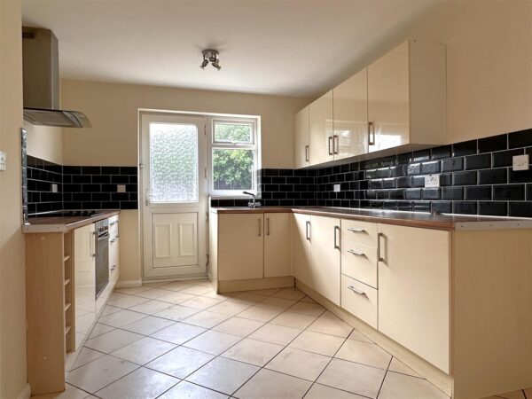 Redlands, Longfellow Drive, Balderton, Newark