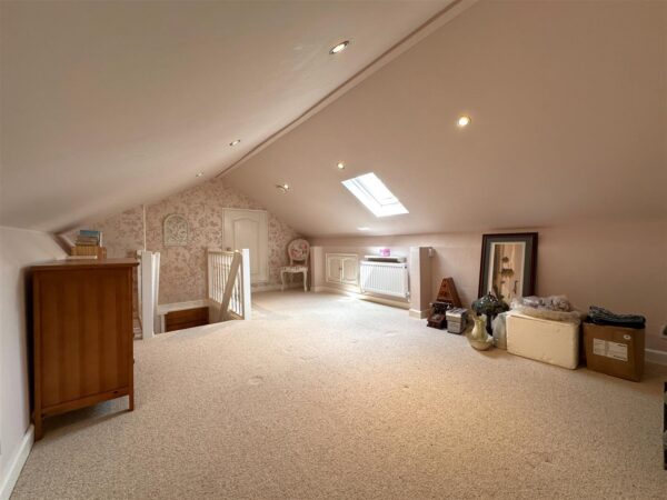 Butterfly Bungalow, Village Close, Farndon, Newark