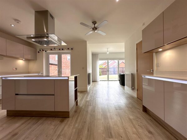 Yarnsworth Road, Middlebeck, Newark