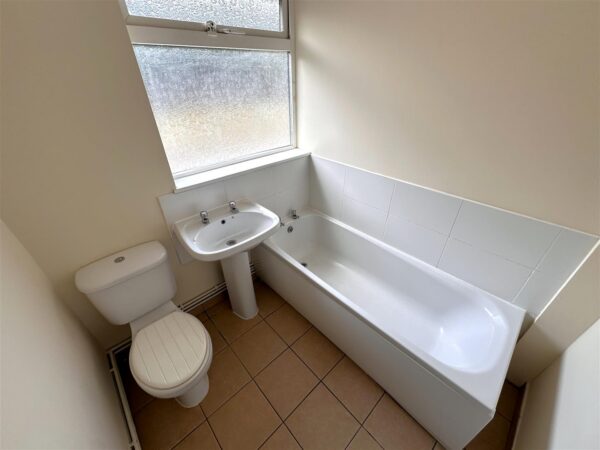 Redlands, Longfellow Drive, Balderton, Newark