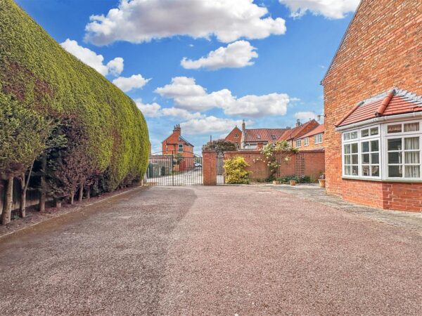 The Barn, High Street, Collingham, Newark