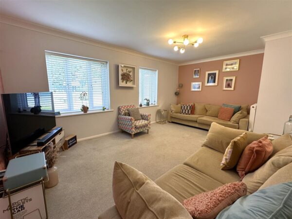 Lacey Green, Balderton, Newark