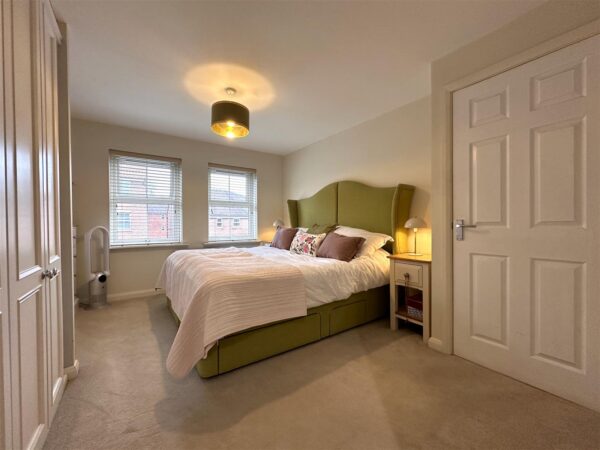 Goldstraw Lane, Fernwood, Newark