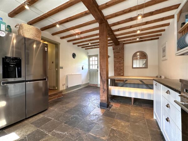 The Hayloft, Barn 3, Park Farm, Newark Road, Wellow, Newark