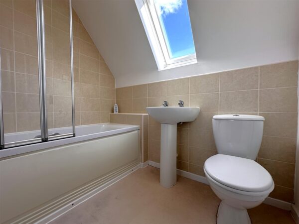 Dale Crescent, Fernwood, Newark