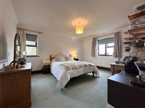 Maple House, School Lane, Claypole, Newark