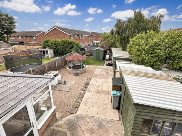 Almond Grove, Farndon, Newark