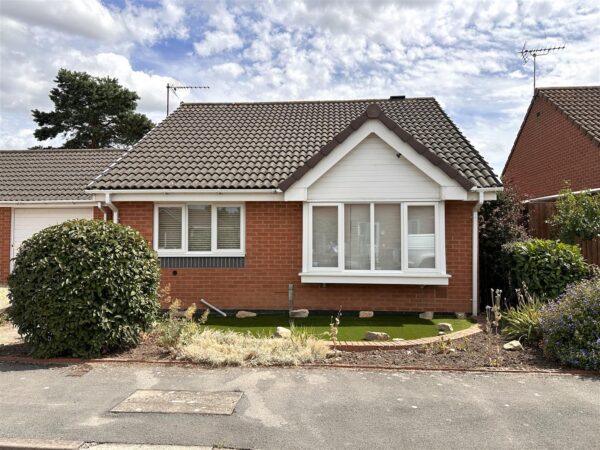 Clayton Close, Newark